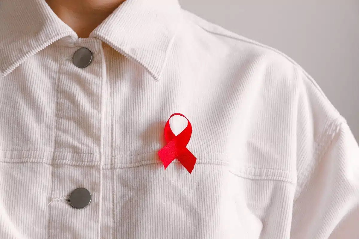 What is the Connection Between HIV and Addiction?