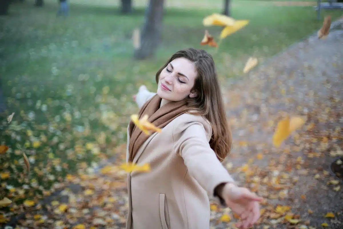 How Can Mindfulness and Meditation Help Women Cope With HIV/AIDS?